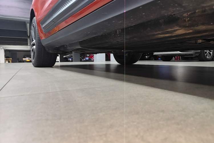 Used Porsche Macan 2022 Macan 2.0T Right Side Sill