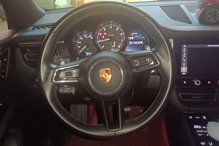 Used Porsche Macan 2022 Macan 2.0T Steering Wheel