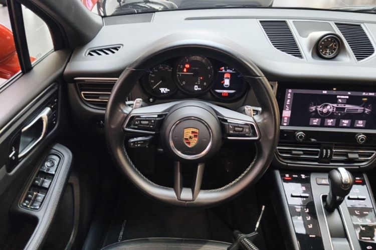 Used Porsche Macan 2022 Macan 2.0T Steering Wheel