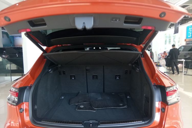 Used Porsche Macan 2022 Macan 2.0T Trunk