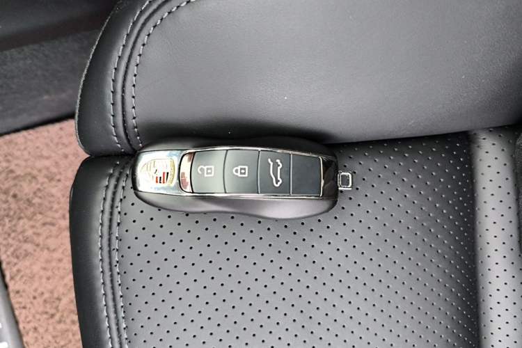 Used Porsche Macan 2022 Macan 2.0T Vehicle Key