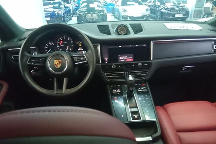 Used Porsche Macan 2022 Macan 2.0T Center Console