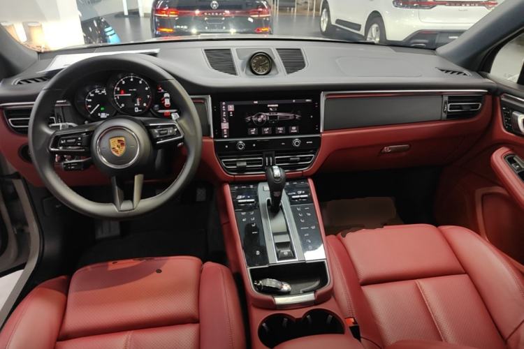 Used Porsche Macan 2022 Macan 2.0T Center Console