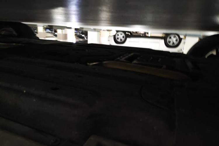 Used Porsche Macan 2022 Macan 2.0T Chassis Front Left