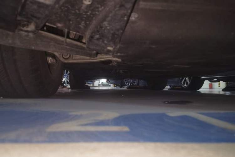 Used Porsche Macan 2022 Macan 2.0T Chassis Front Left