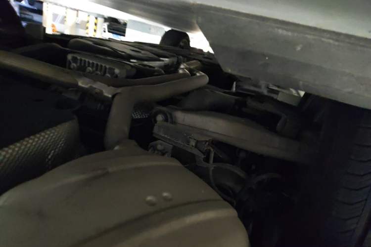 Used Porsche Macan 2022 Macan 2.0T Chassis Rear Left