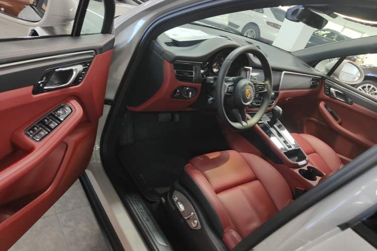 Used Porsche Macan 2022 Macan 2.0T Driver Seat