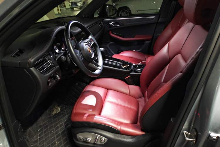 Used Porsche Macan 2022 Macan 2.0T Driver Seat