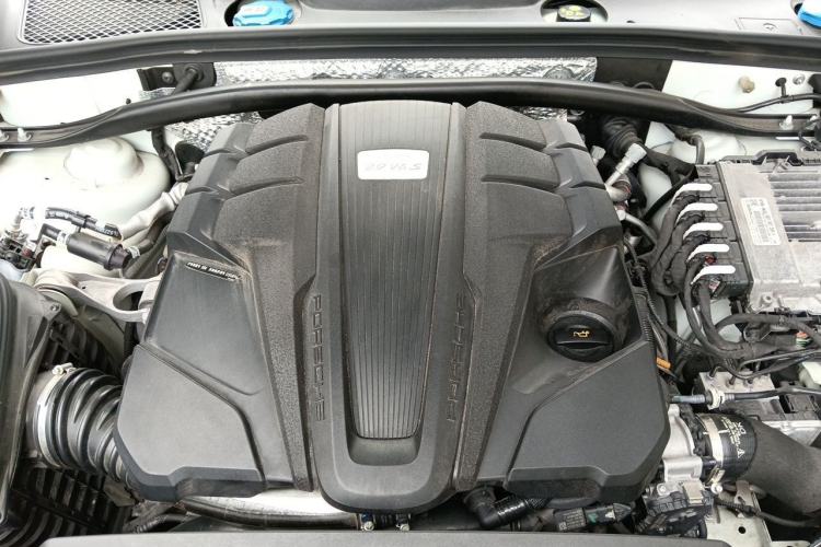 Used Porsche Macan 2022 Macan S 2.9T Engine Bay