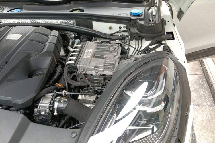 Used Porsche Macan 2022 Macan S 2.9T Engine Bay Left