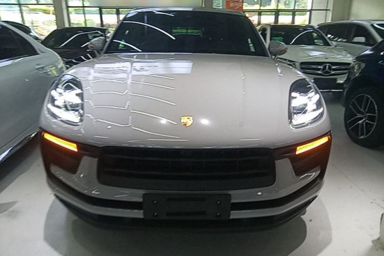 Used Porsche Macan 2022 Macan 2.0T Front