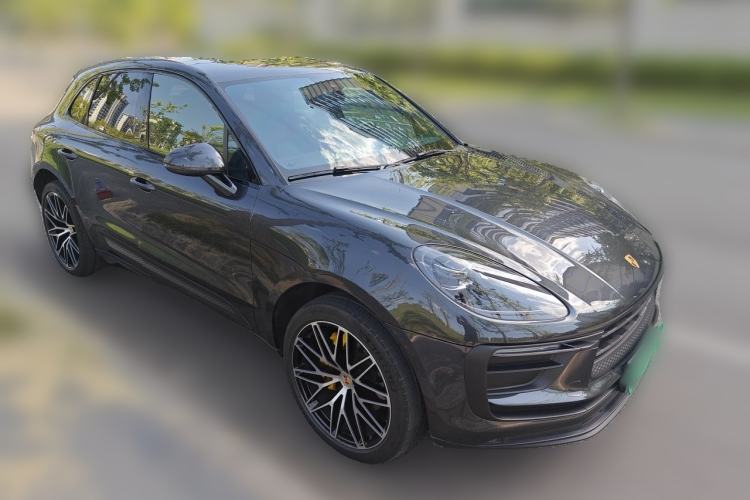 Used Porsche Macan 2022 Macan 2.0T Front Right 45 Deg