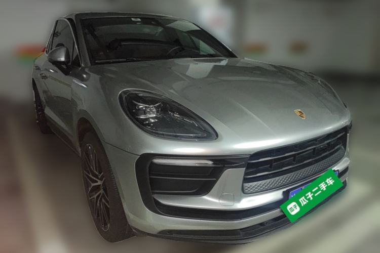 Used Porsche Macan 2022 Macan 2.0T Front Right 45 Deg