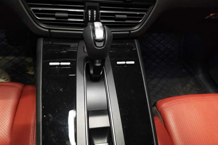 Used Porsche Macan 2022 Macan 2.0T Gear Lever