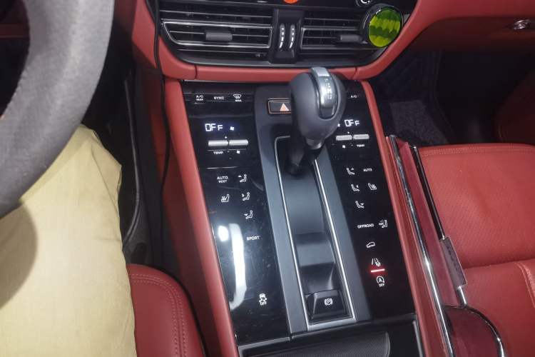Used Porsche Macan 2022 Macan 2.0T Gear Lever