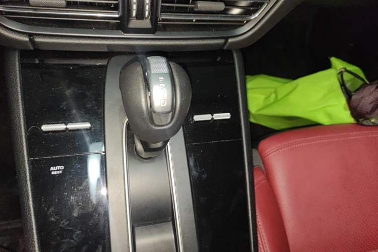 Used Porsche Macan 2022 Macan 2.0T Gear Lever