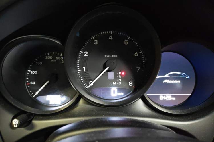Used Porsche Macan 2022 Macan 2.0T Instrument Cluster