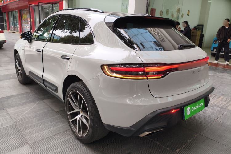 Used Porsche Macan 2022 Macan 2.0T Rear Left 45 Deg