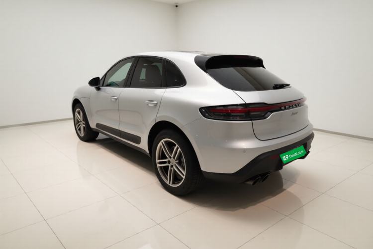 Used Porsche Macan 2022 Macan 2.0T Rear Left 45 Deg