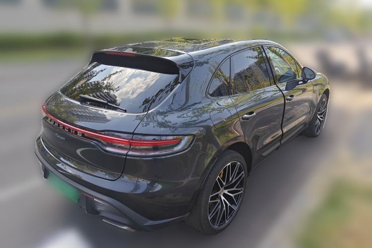 Used Porsche Macan 2022 Macan 2.0T Rear Right 45 Deg