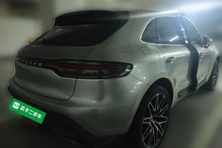 Used Porsche Macan 2022 Macan 2.0T Rear Right 45 Deg