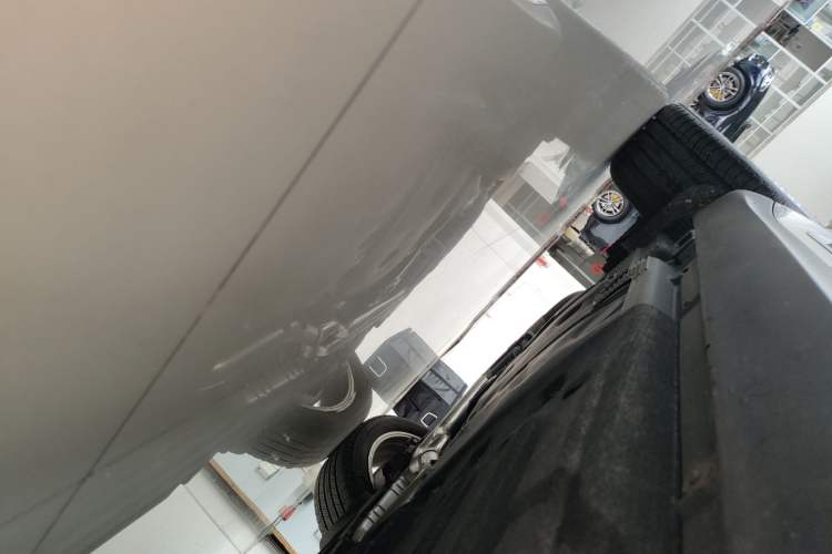 Used Porsche Macan 2022 Macan 2.0T Right Side Sill