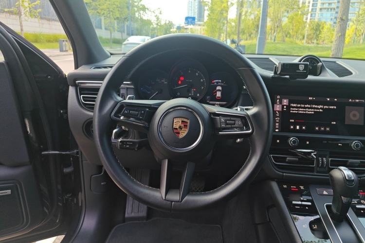 Used Porsche Macan 2022 Macan 2.0T Steering Wheel