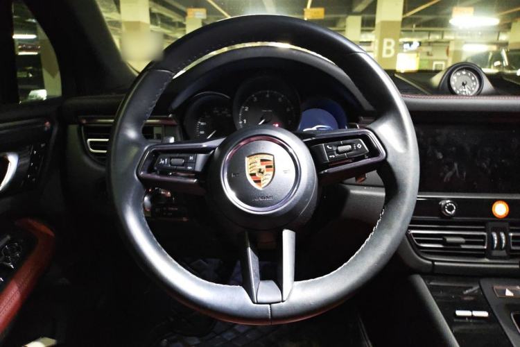 Used Porsche Macan 2022 Macan 2.0T Steering Wheel