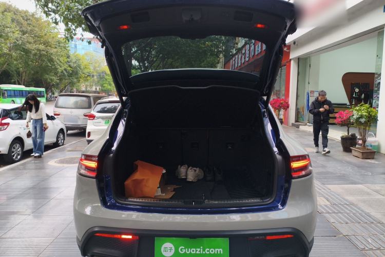 Used Porsche Macan 2022 Macan 2.0T Trunk