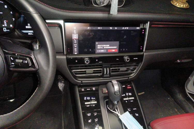 Used Porsche Macan 2022 Macan 2.0T Audio And AC Panel