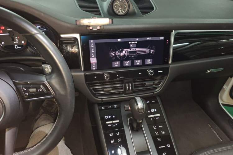 Used Porsche Macan 2022 Macan 2.0T Audio And AC Panel
