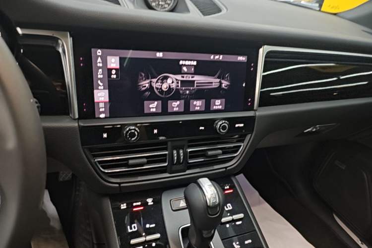Used Porsche Macan 2022 Macan S 2.9T Audio And AC Panel