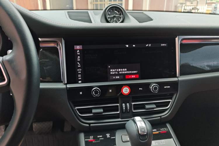 Used Porsche Macan 2022 Macan 2.0T Audio And AC Panel