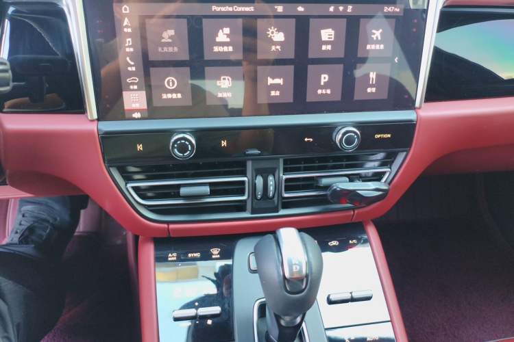 Used Porsche Macan 2022 Macan 2.0T Audio And AC Panel