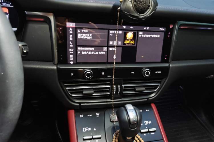 Used Porsche Macan 2022 Macan 2.0T Audio And AC Panel
