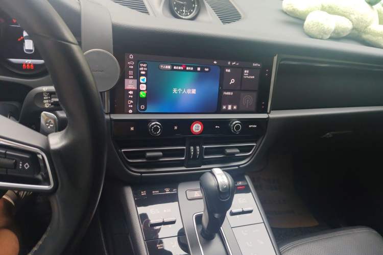 Used Porsche Macan 2022 Macan 2.0T Audio And AC Panel
