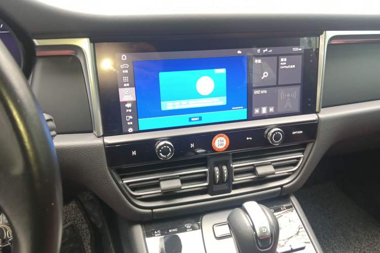 Used Porsche Macan 2022 Macan 2.0T Audio And AC Panel