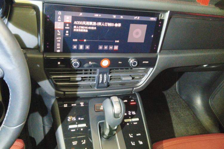 Used Porsche Macan 2022 Macan T 2.0T Audio And AC Panel
