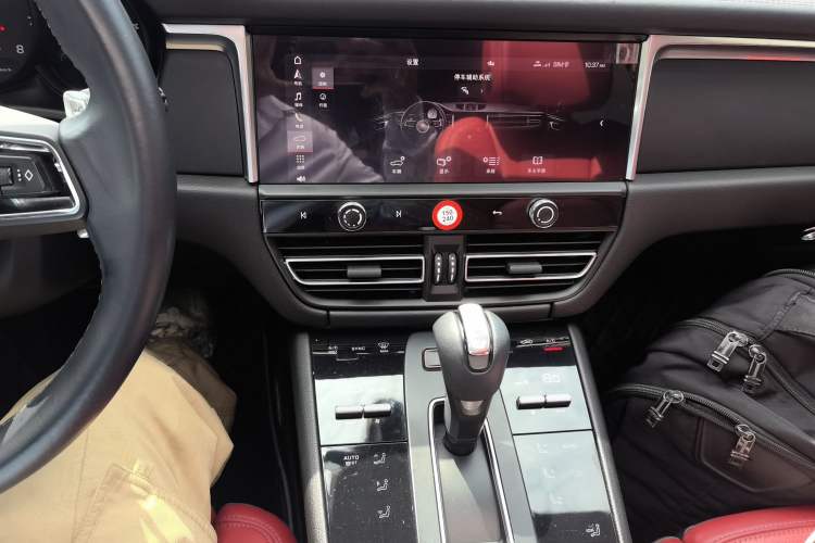 Used Porsche Macan 2022 Macan 2.0T Audio And AC Panel