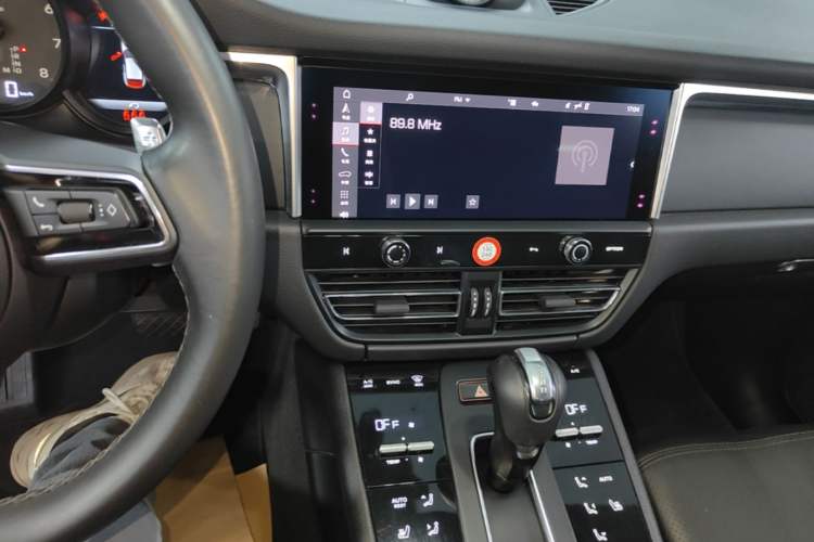 Used Porsche Macan 2022 Macan 2.0T Audio And AC Panel