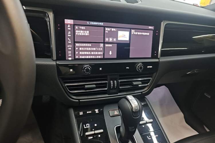 Used Porsche Macan 2022 Macan S 2.9T Audio And AC Panel