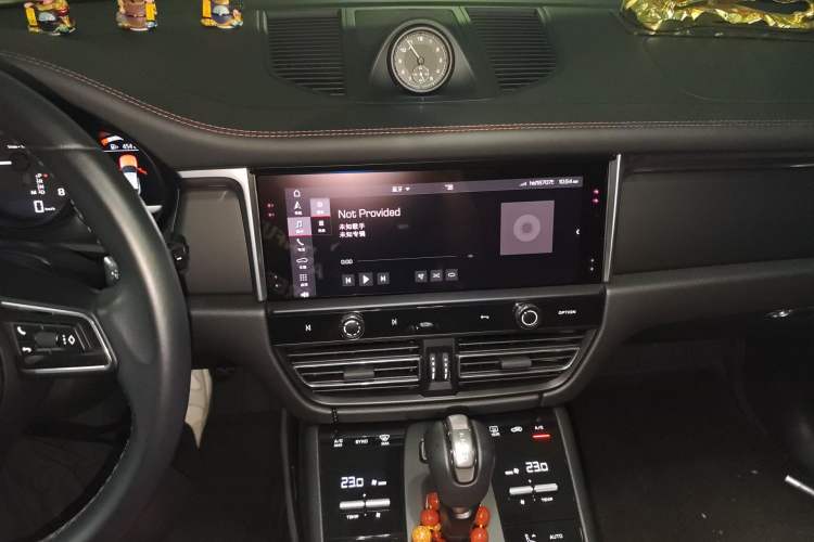 Used Porsche Macan 2022 Macan 2.0T Audio And AC Panel