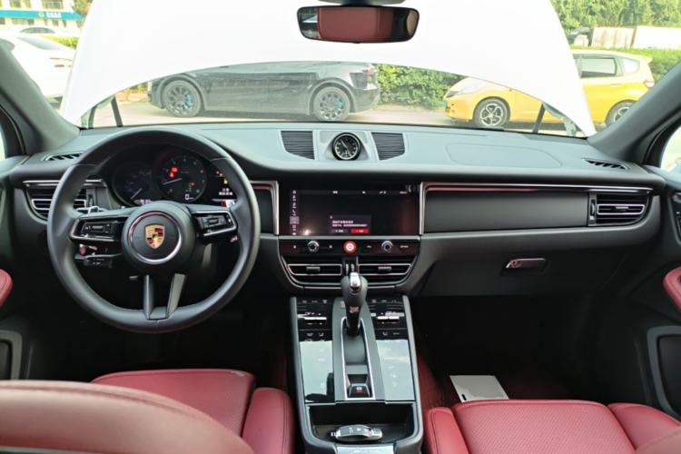 Used Porsche Macan 2022 Macan 2.0T Center Console