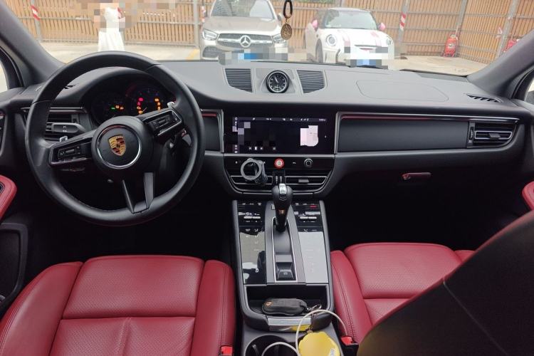 Used Porsche Macan 2022 Macan 2.0T Center Console