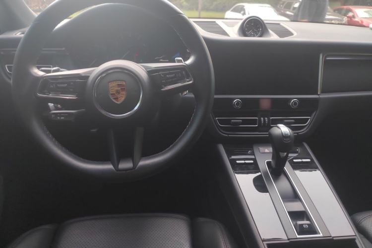 Used Porsche Macan 2022 Macan T 2.0T Center Console