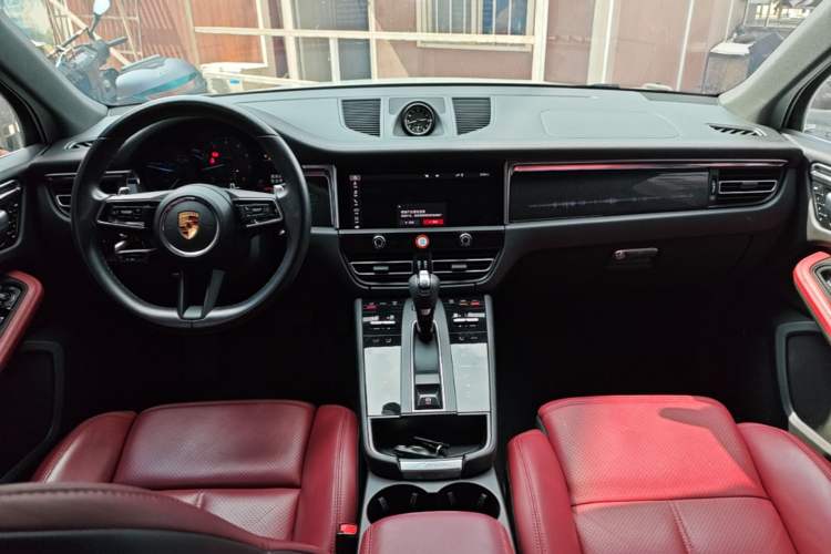 Used Porsche Macan 2022 Macan 2.0T Center Console