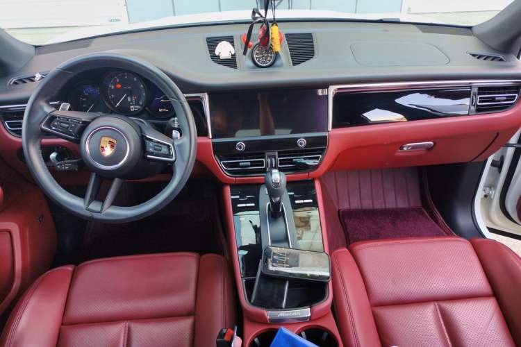 Used Porsche Macan 2022 Macan 2.0T Center Console