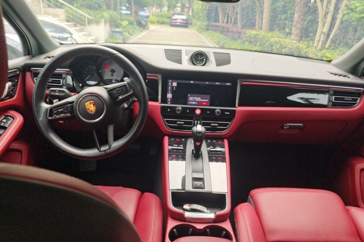Used Porsche Macan 2022 Macan S 2.9T Center Console