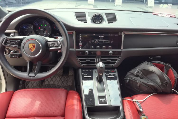 Used Porsche Macan 2022 Macan 2.0T Center Console