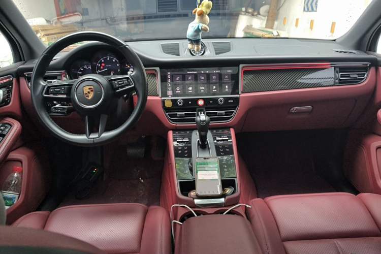 Used Porsche Macan 2022 Macan 2.0T Center Console